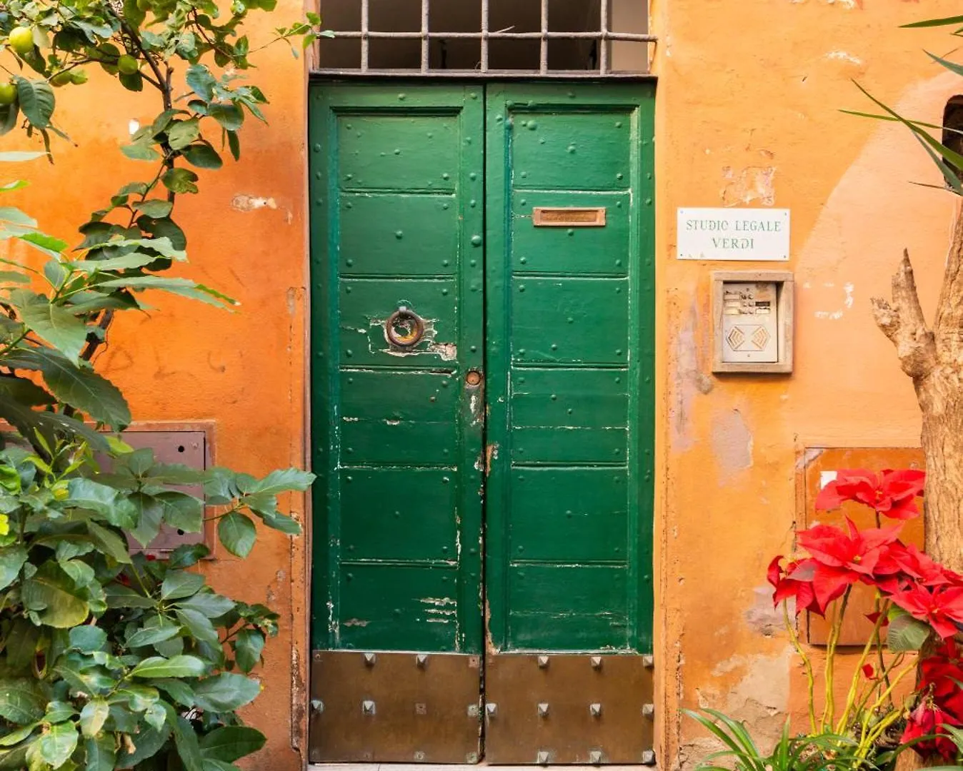 Pavone Centre Romantic Apartment  Rome